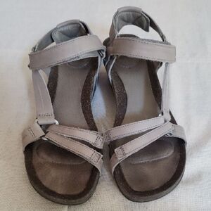 Teva Shoes Women's 6.5 Adjustable Taupe Wedge Sandals Gorpcore Casual Granola